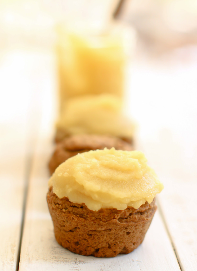 Cinnamon Cupcakes with Applesauceting - FeastingonFruit.com
