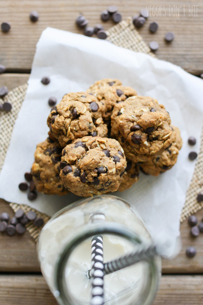 oatmeal-chocolate-chip-cookie-balls-62