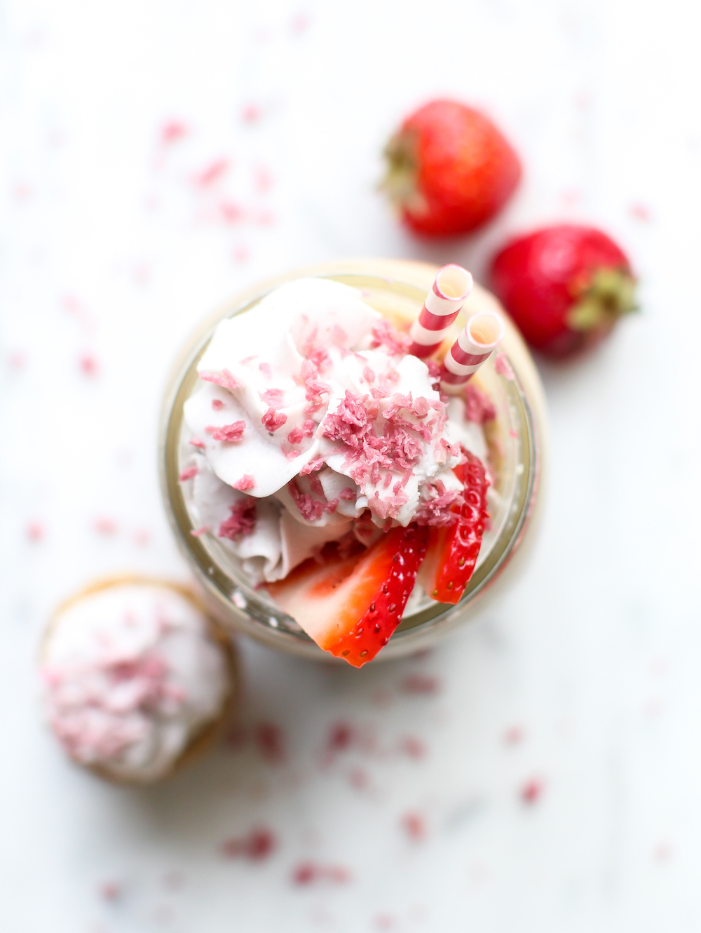 Strawberry Cupcake Milkshake {vegan}
