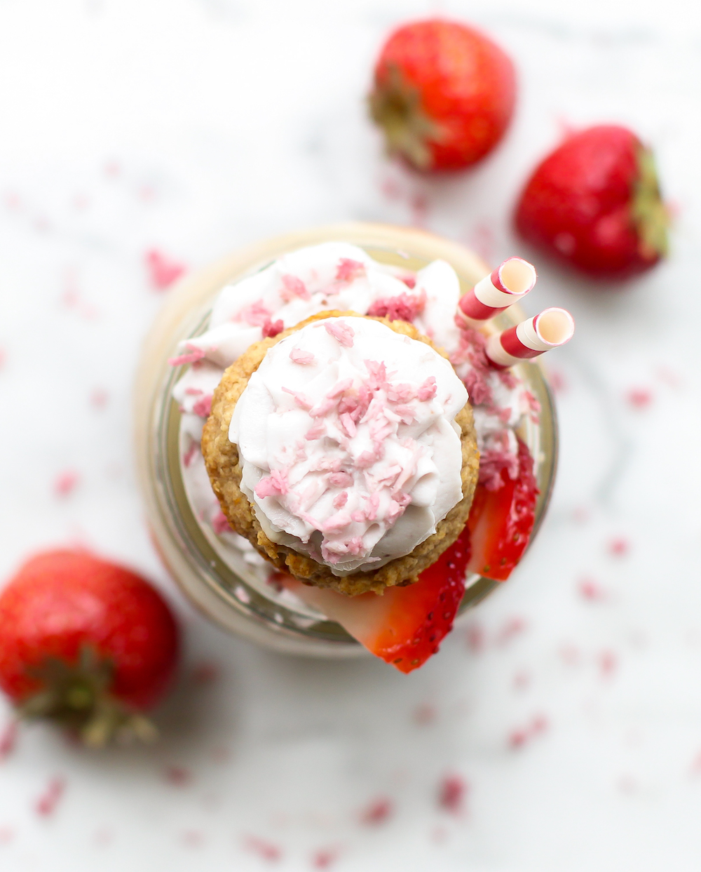 Strawberry Cupcake Milkshake {vegan}
