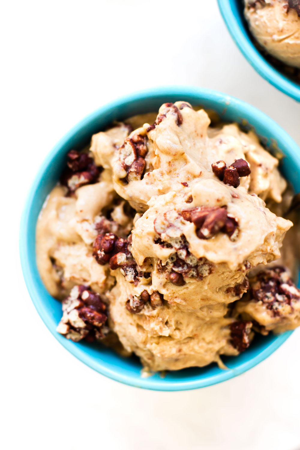 Peanut Butter Crunch Cluster Ice Cream (Vegan & No-Churn)