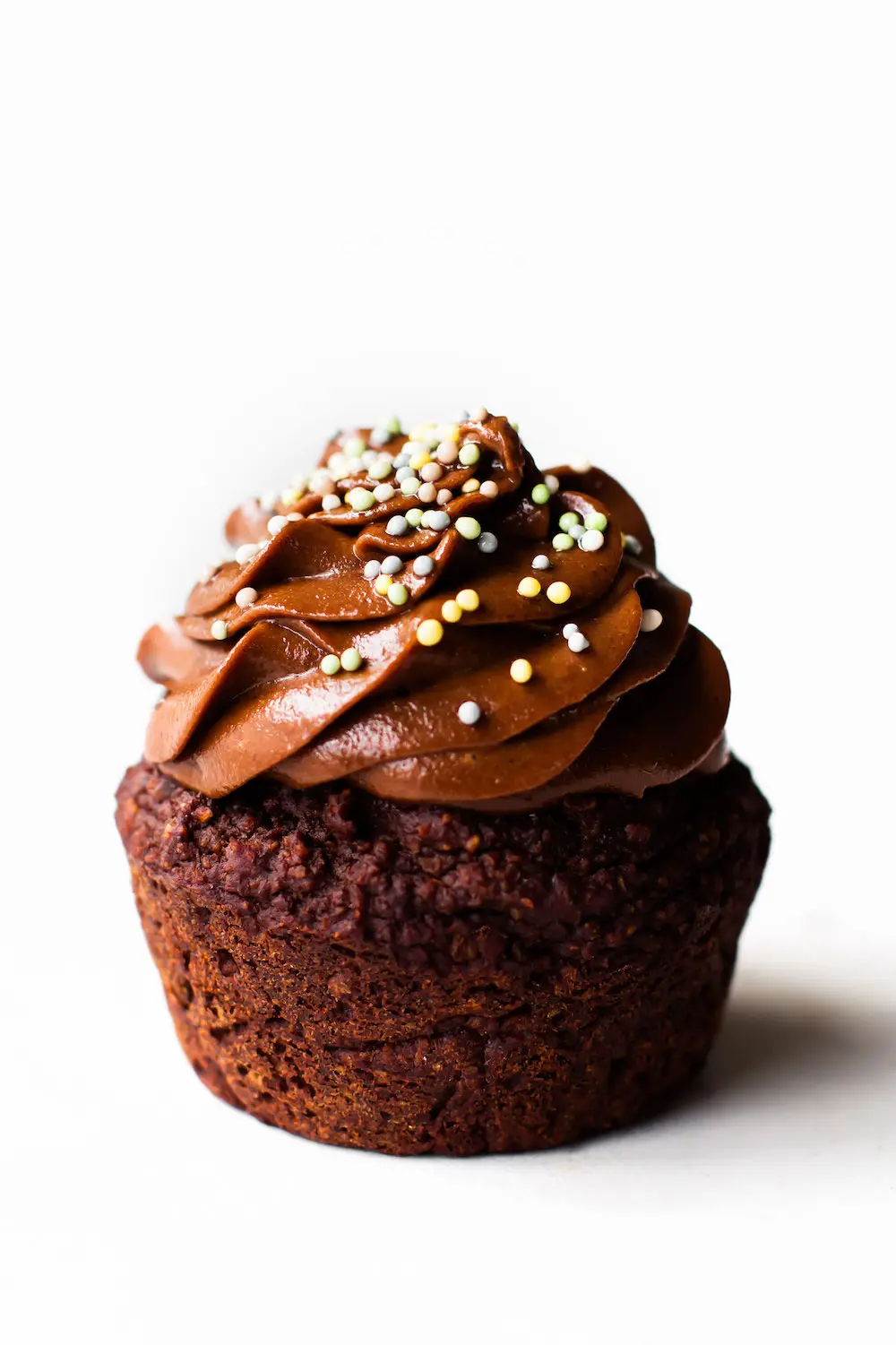 The BEST Healthy Chocolate Cupcakes