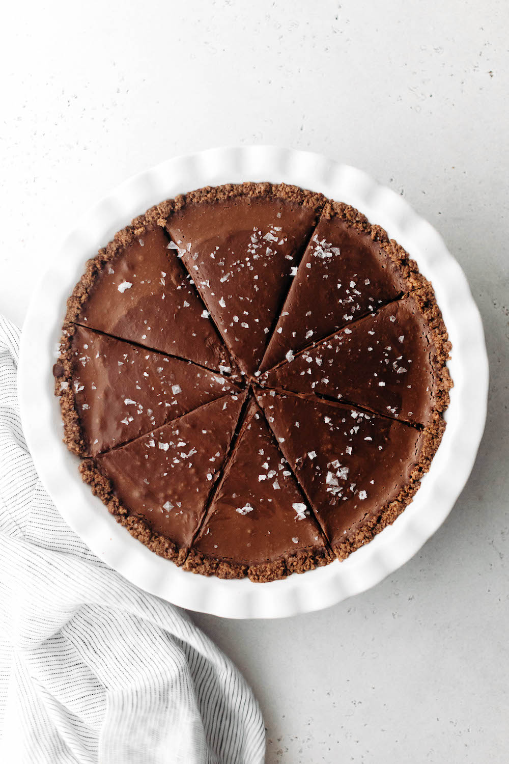 No-Bake Chocolate Cream Pie (vegan + paleo)