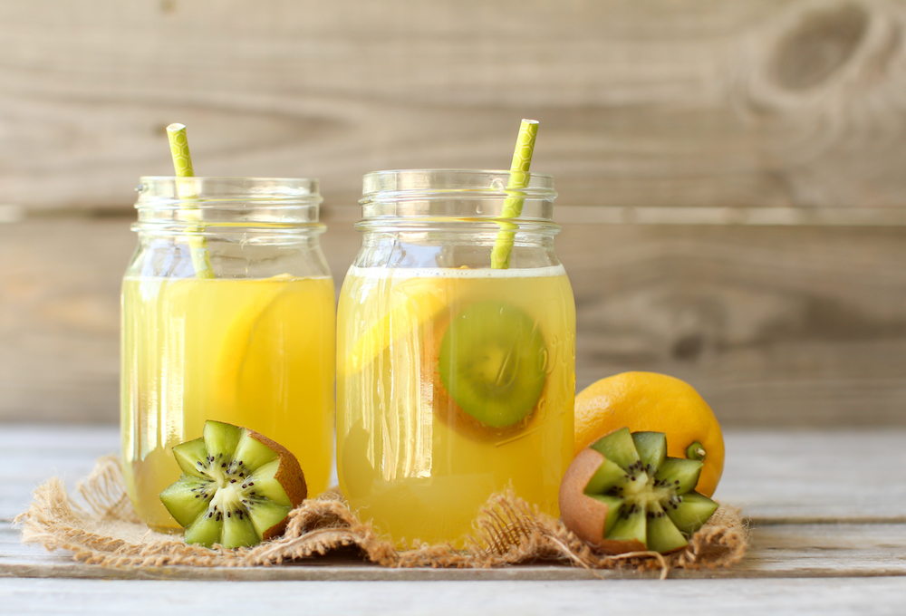 Healthy Lemonade Recipe | 100% Fruit Sweetened