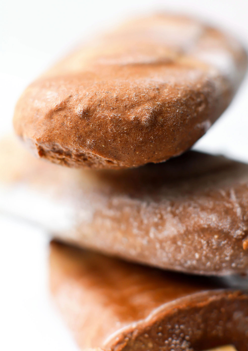 Chocolate Vanilla Swirl Chia Pudding Pops Recipe | Vegan & Fruit-Sweetened