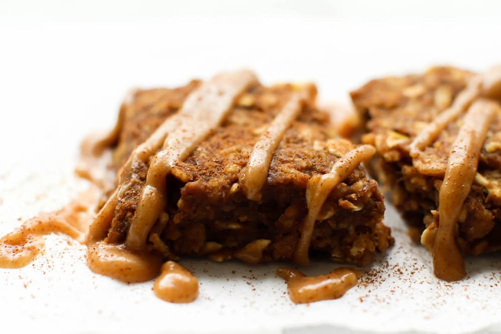 Caramel Apple Pie Bars (à la mode!) | Vegan & Gluten-Free