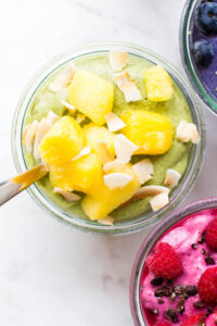 Pineapple Coconut Green Smoothie Bowl